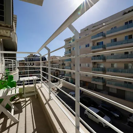 Central Living Stylish 2Br 15 Min To Valletta Tal Guardamangia